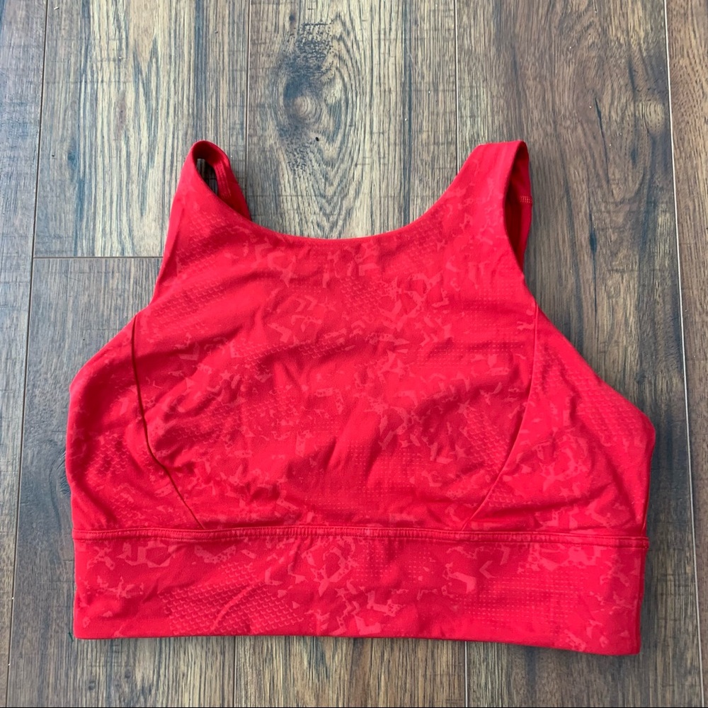 Lululemon stronger as one line sports bra